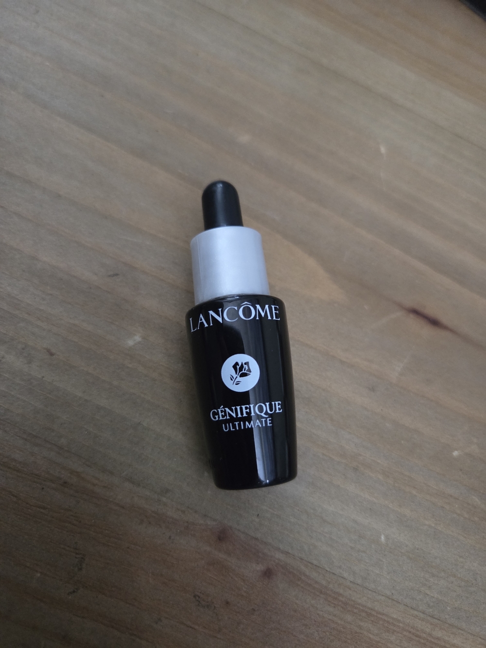 Lancome Génifique Ultimate Serum - Black & Silver Bottle